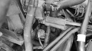 Плавают обороты в двигателе Ford, причина в подсосе воздуха.