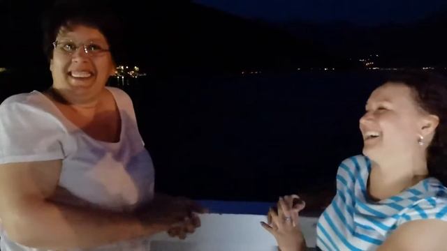 "а осьминожки в кляре...мммм" смотреть онлайн