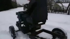 Самодельный- минитрактор-переломка, небольшой текст драйв!!)) ?
