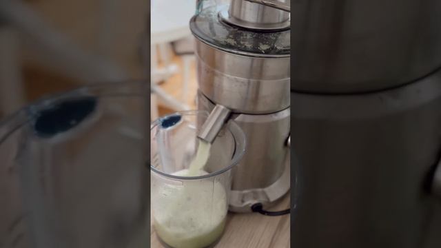 Сок сельдерея - это мощнейший целебный напиток 🍃Подробнее рассказываю в моём инстаграм✔️