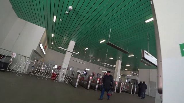 Станция метро "Соколиная Гора"
