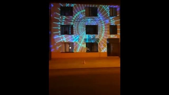 Проекция на фасад здания смотреть онлайн