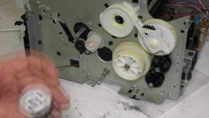 Сборка и проверка принтера HP LaserJet 1300.