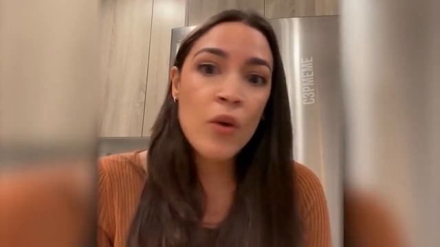 She said what now? смотреть онлайн