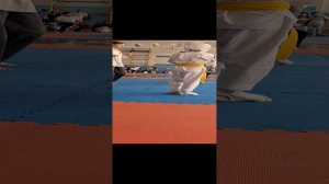 пробил голову