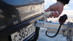 Противоугонный замочек сцепной головки прицепа