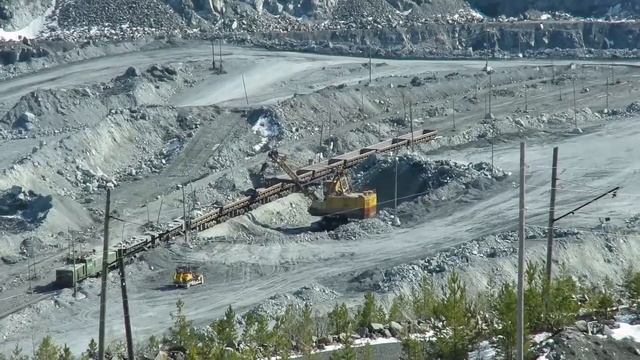 «Тяжелая техника» БелАЗ-7513, Экскаваторы ЭКГ-8И, ЭКГ-10
