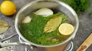 Вареные креветки с лимоном
