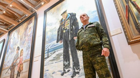 В поисках героя времени: в Москве открылась выставка художника Нестеренко