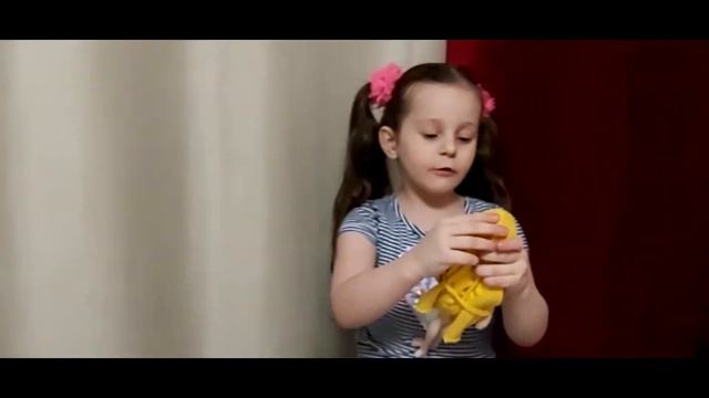 Виюша 5 лет - Сказка : ЧУДОВИЩЕ и Злая Айси хотят завоевать мир ! смотреть онлайн