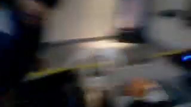 Male&Yop tocando el piano. смотреть онлайн