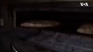 Богаты Парень помогает Бедным