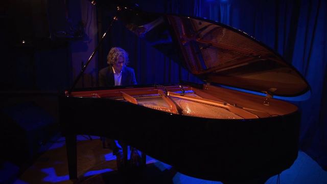 Gnossienne #1 by Erik Satie played by Windsor Johnson смотреть онлайн