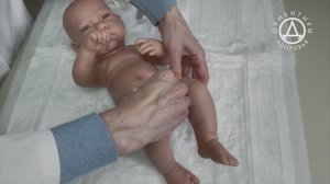 Как правильно подмывать новорожденных мальчиков и девочек