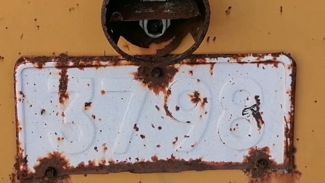 ЗАШЛИ В ЗАБРОШЕННЫЙ АВТОБУС | **что там есть?**