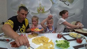 МУКБАНГ МАКАРОНЫ С СЫРОМ И СОСИСКИ | MUKBANG MACARONI AND CHEESE AND SAUSAGES #мукбанг #mukbang