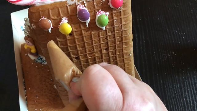 ASMR VIDEO ПРЯНИЧНЫЙ ДОМИК АСМР ВИДЕО GENGERBREADHOUSE HEXENHAUS ASMR WHISPER смотреть онлайн