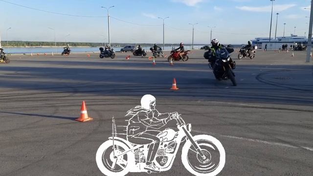 Мотоджимхана Волгоград Арена 13.05.2021.
Скоростная трасса с маневрами.
