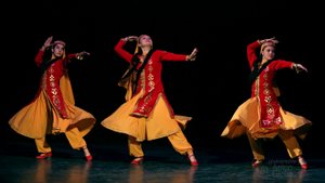 "Танец памирских охотниц", студия "Микс дэнс". "Dance of Pamir huntresses", studio "Mix dance".
