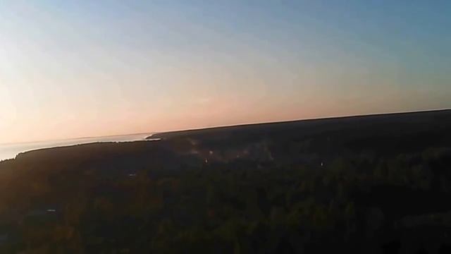 Приморск, Солнечная поляна, квадрокоптер Syma X5C HD застрял на сосне. смотреть онлайн