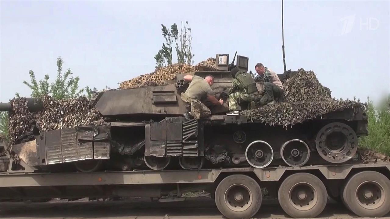Отвага и военная хитрость помогли военным забрать американский танк Abrams