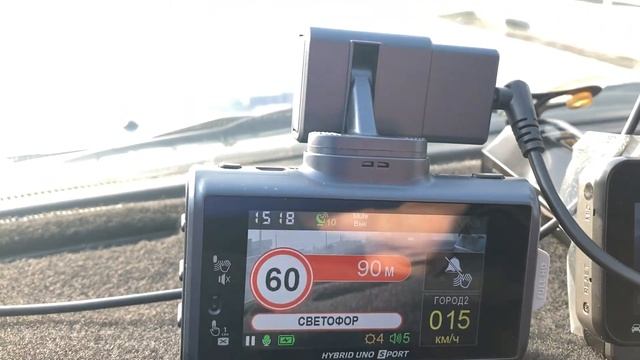 Silverstone F1 Hybrid UNO S PORT и Silverstone F1 Hybrid X DRIVER против камеры Сергек на светофоре смотреть онлайн