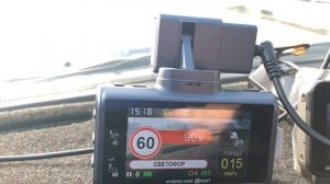 Silverstone F1 Hybrid UNO S PORT и Silverstone F1 Hybrid X DRIVER против камеры Сергек на светофоре