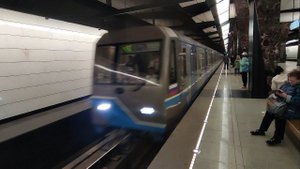 Станция "Хорошёвская" БКЛ. "Нет посадки на 81-760 Ока, освобождаем вагоны!". Парад поездов 14.05.23.