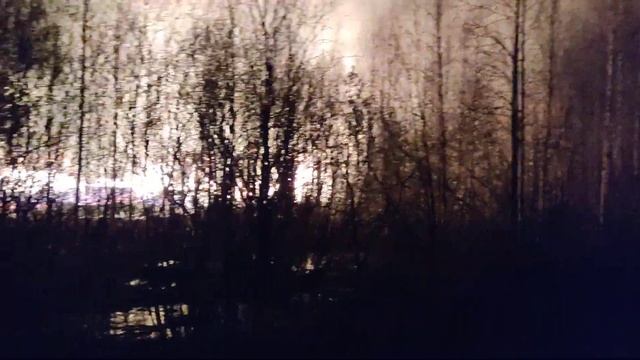 На место сильного пожара в Серове пригнали пожарный поезд / www.serovglobus.ru смотреть онлайн
