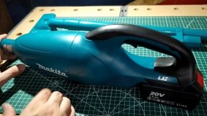 Аккумуляторный пылесос Makita DCL180Z