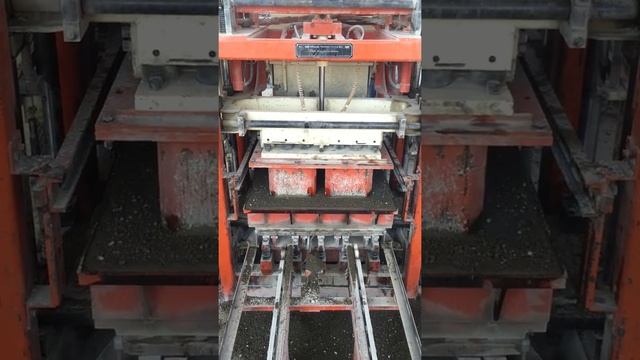 QGM ZN1000C однопаллетный вибропресс с этажерками 1 смотреть онлайн