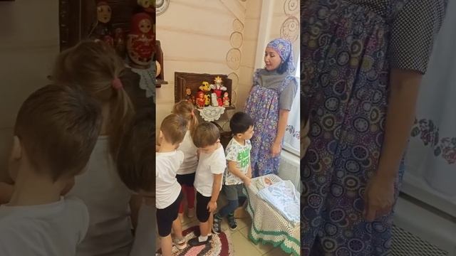 Экскурсия в Музей "Русская изба", сад № 33 г. Энгельса смотреть онлайн