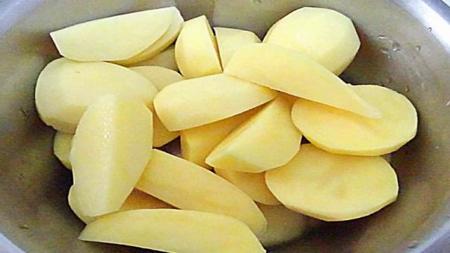 Картофель отваренный в молоке