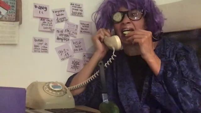 Fuchsia 2 Komkommertijd смотреть онлайн