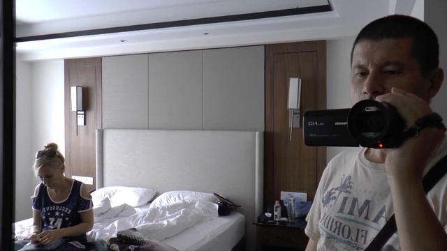 Завтрак в отеле Sanya New City Hotel 4 - Санья, Бухта Дадунхай, Хайнань. Китай смотреть онлайн