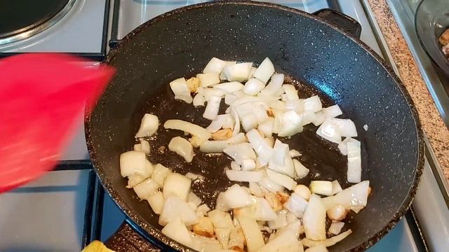 КИСЛО - СЛАДКИЙ,ТЕПЛЫЙ САЛАТ ИЗ БАКЛАЖАН,ПО - КИТАЙСКИ.