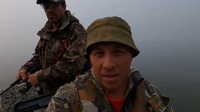 Наловили много рыбы за полтора часа! Рыбалка на спиннинг. Ловля окуня на спиннинг смотреть онлайн