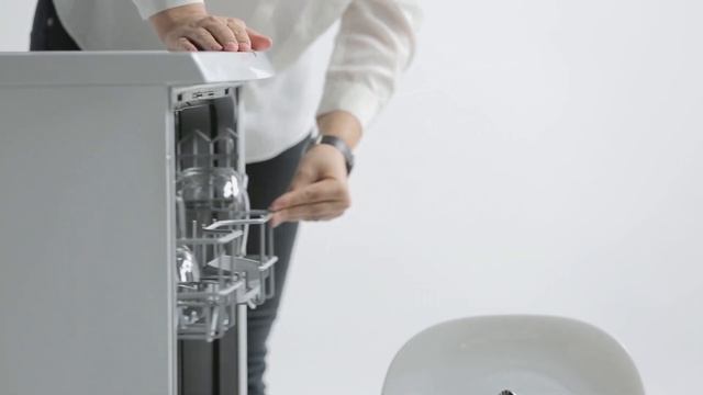 Larja e eneve me dore? Apo perdorimi i lavastoviljes? смотреть онлайн