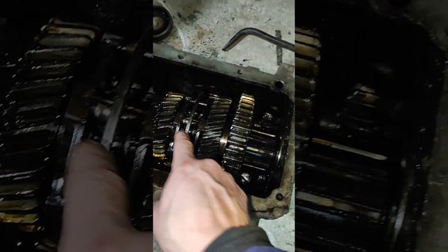 Замена синхронизатора 4~5 скорости КПП ЗИЛ. смотреть онлайн