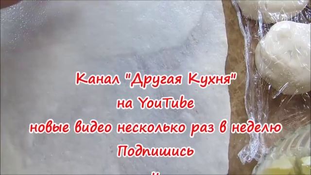 Я просто взяла манку, добавила муки, воды и получилась. Самая слоеная лепешка в мире! Рецепты