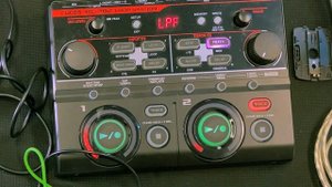2 More Live-looping sketches on the Boss RC-202