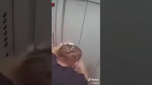 Пожар в лифте. Дибилами не рождаются,дебилами становятся