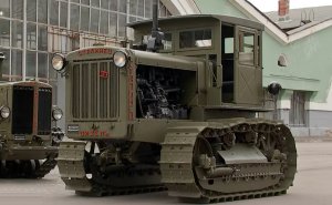 В музее "Моторы войны" показали восстановленный тягач "Сталинец С-65" / Город новостей на ТВЦ
