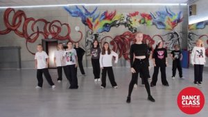 K-Pop Choreography in Dance Class Studio