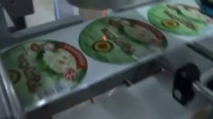 Фасовка капусты в ведра с доливкой рассола