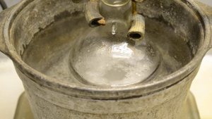 Выделение ХЛОРИСТОГО МЕТИЛЕНА