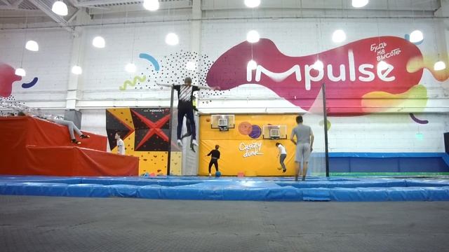 Режим 4К. Съемка в помещении. Снято на AC ROBIN Zed5 SE. смотреть онлайн