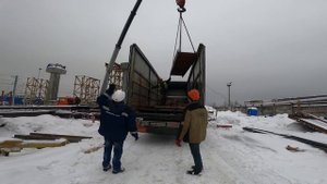Хвостом Зацепил кран при повороте(( Сложный день в Москве