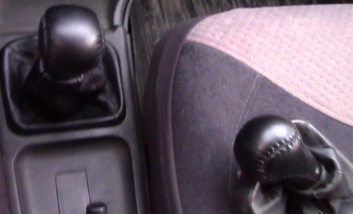 Чехол на КПП. Смена чехла для ручки КПП. Чехол рычага кпп. смотреть онлайн