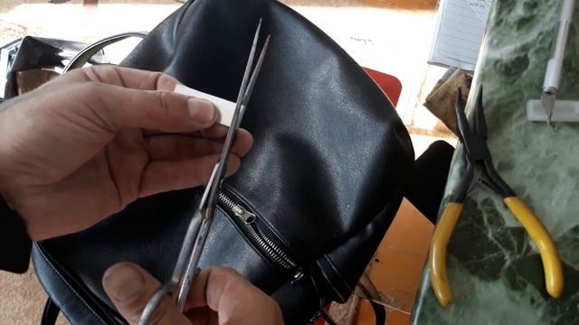 Как просто заменить сломанный бегунок на застёжке-молнии